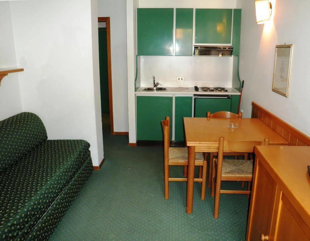 Residence Hotel Sport Campiglio Мадона ди Кампильо Екстериор снимка